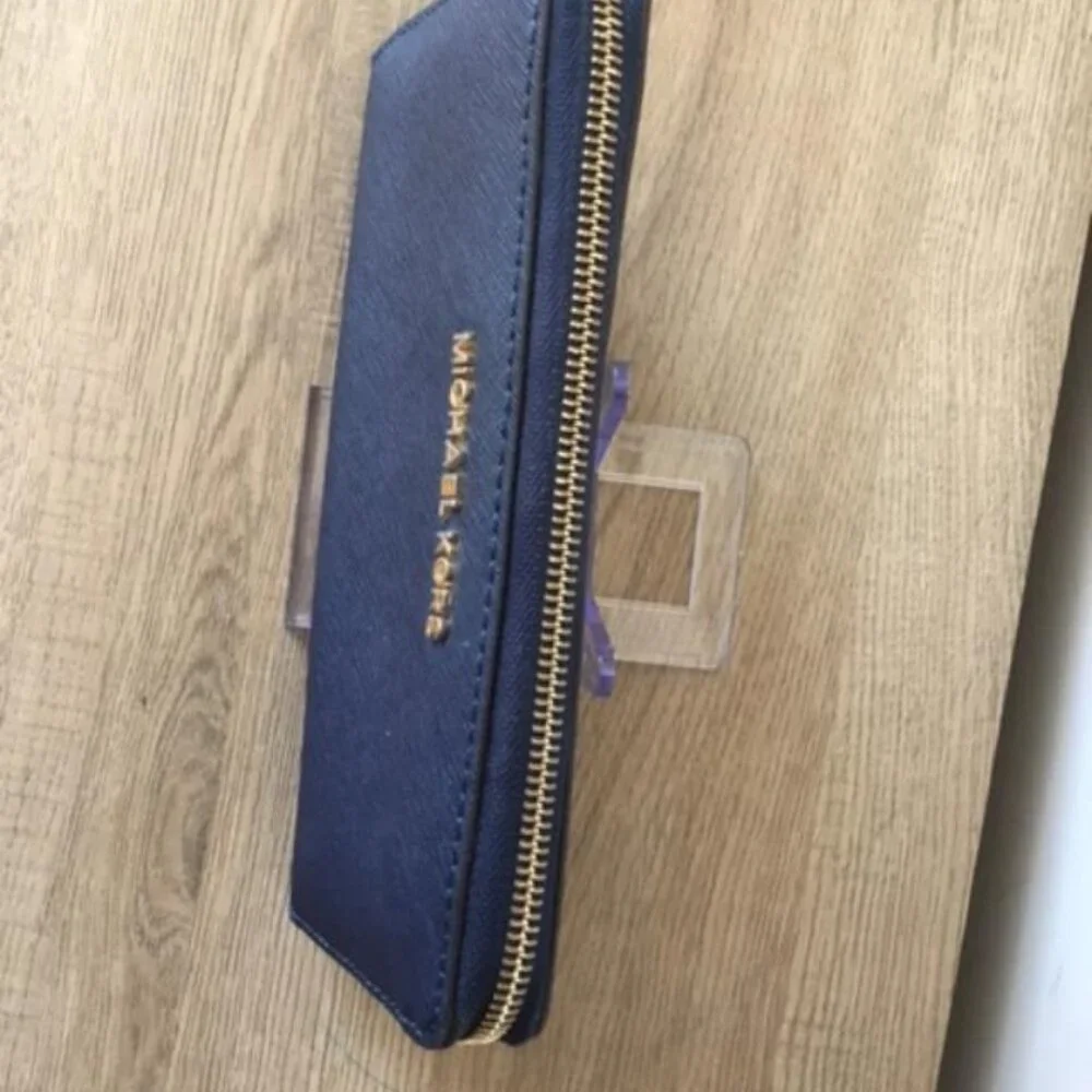 Michael Kors Navy Blue Saffiano Leather Wallet Jet Set Travel Collection - Picture 6 of 9